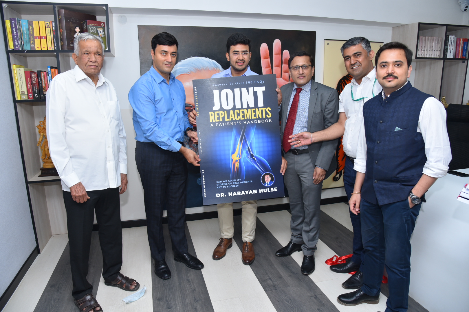 Dr Narayan Hulse, Director of Orthopedics of Fortis Hospital launches a Patient’s Handbook on Joint Replacement